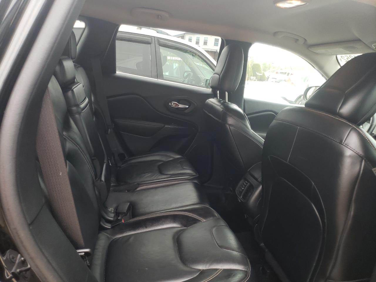 Photo 6 from auction – 2015 JEEP CHEROKEE L with VIN 1C4PJMCS9FW594741