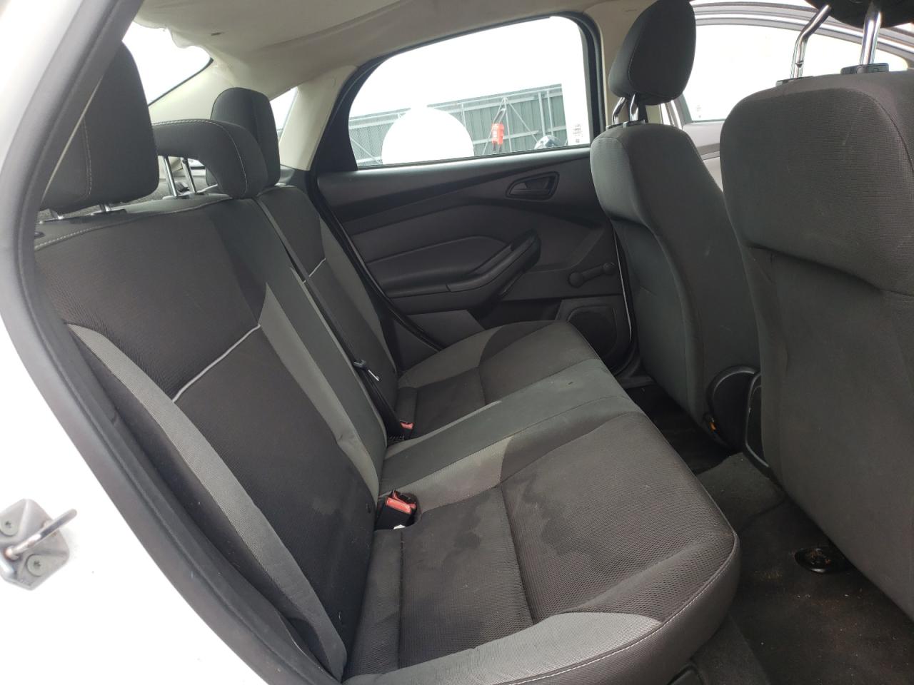 Photo 6 from auction – 2013 FORD FOCUS S with VIN 1FADP3E28DL237578