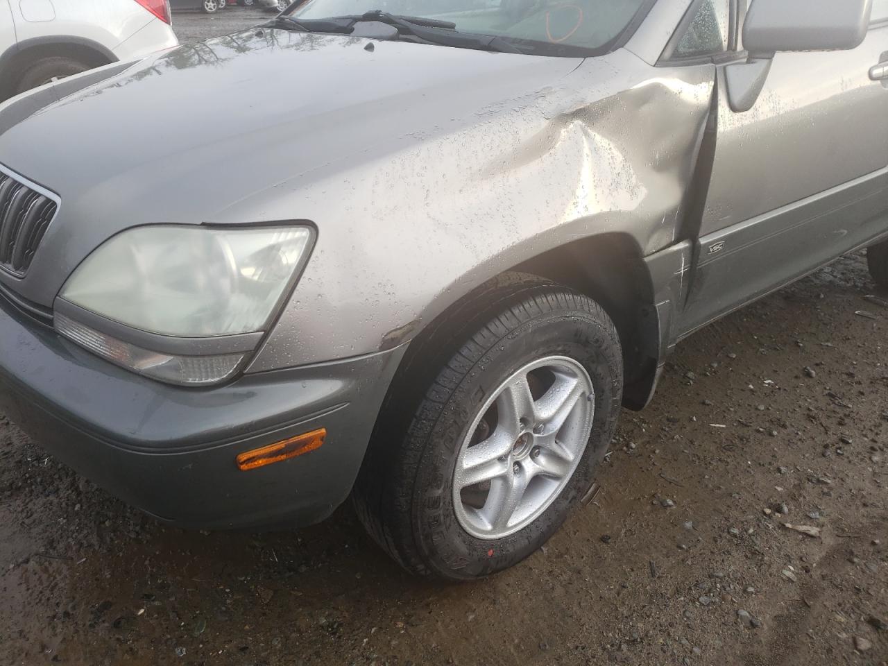Photo 9 from auction – 2002 LEXUS RX 300 with VIN JTJHF10U220288078