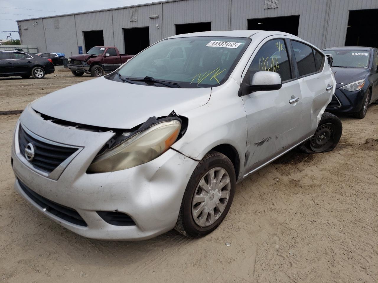 Photo 14 from auction – 2014 NISSAN VERSA with VIN 3N1CN7AP1EL818871