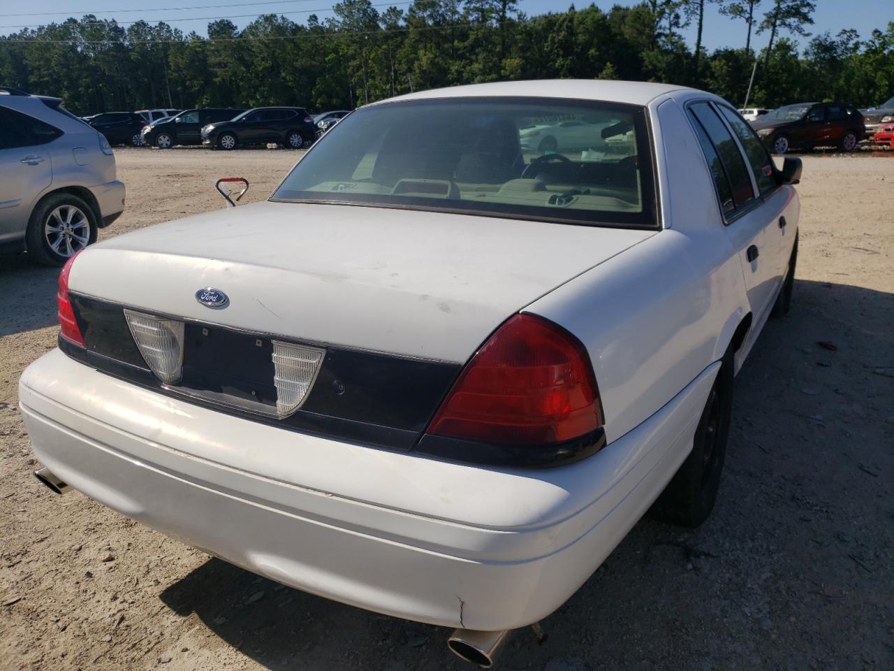 Photo 4 from auction – 2007 FORD CROWN VICT with VIN 2FAHP71W67X106660