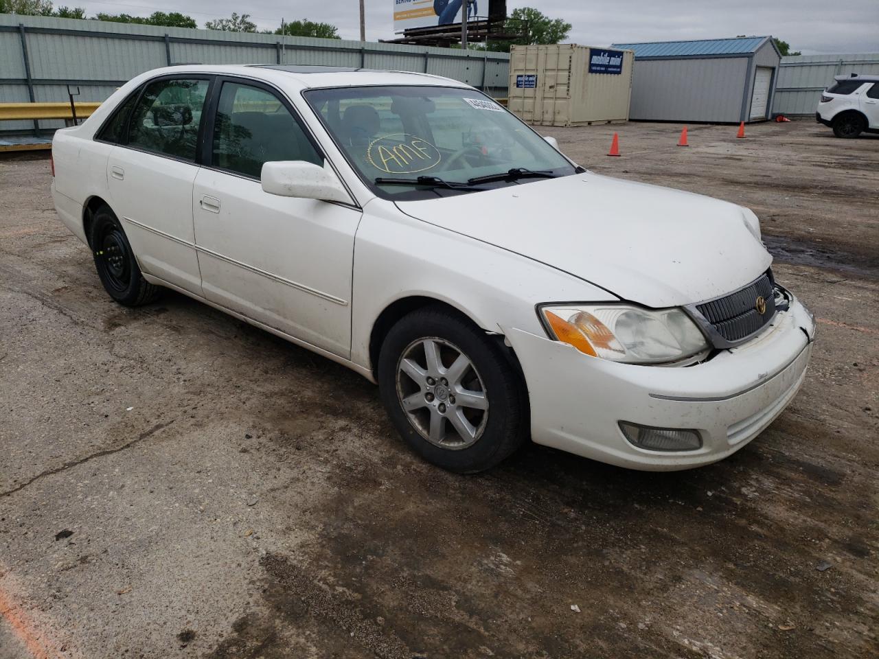 TOYOTA AVALON XL 2001 with VIN 4T1BF28B41U151678 - Photo from auction