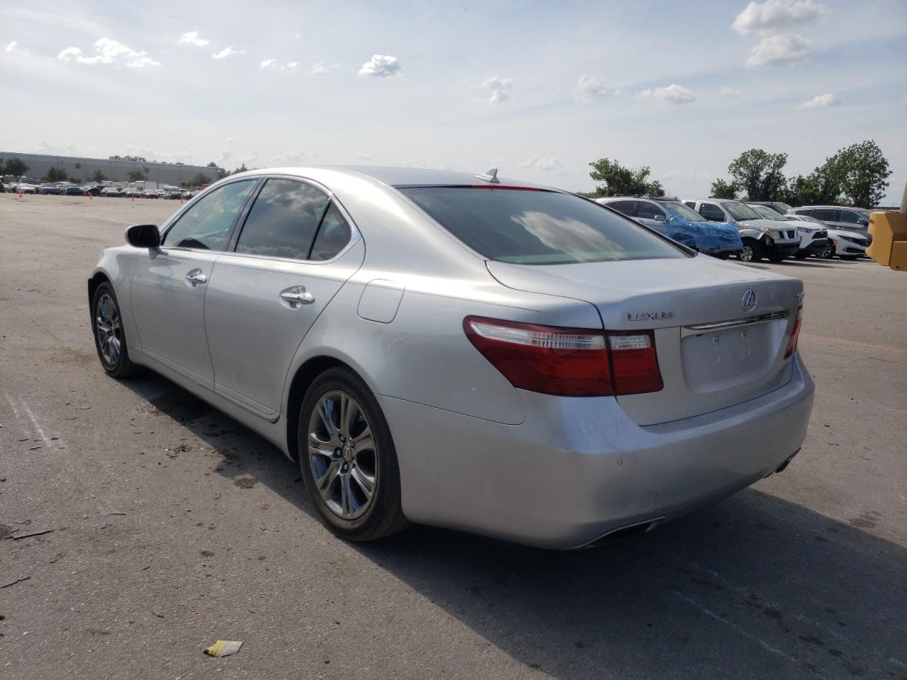 Photo 3 from auction – 2007 LEXUS LS 460 with VIN JTHBL46F875030040