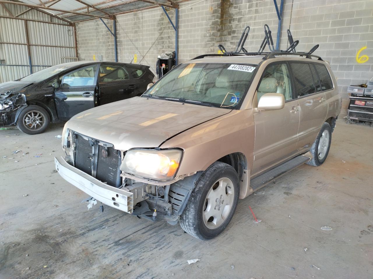 Photo 2 from auction – 2005 TOYOTA HIGHLANDER with VIN JTEDP21A650051120
