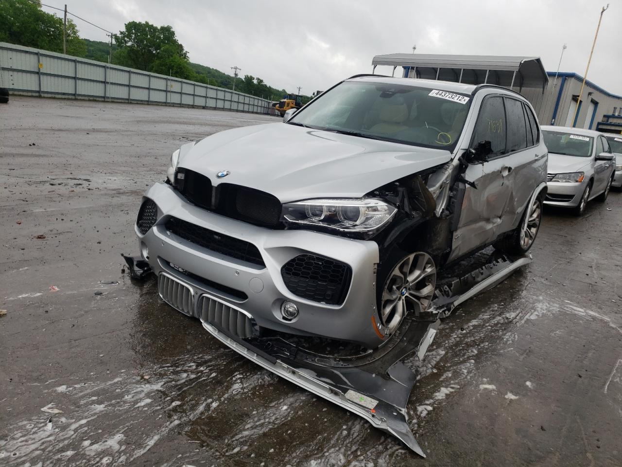 Photo 2 from auction – 2016 BMW X5 XDRIVE5 with VIN 5UXKR6C50G0J80369