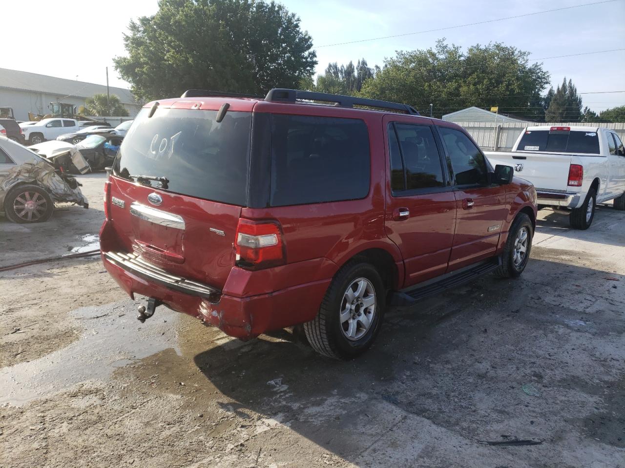 Photo 4 from auction – 2007 FORD EXPEDITION with VIN 1FMFU15547LA16389