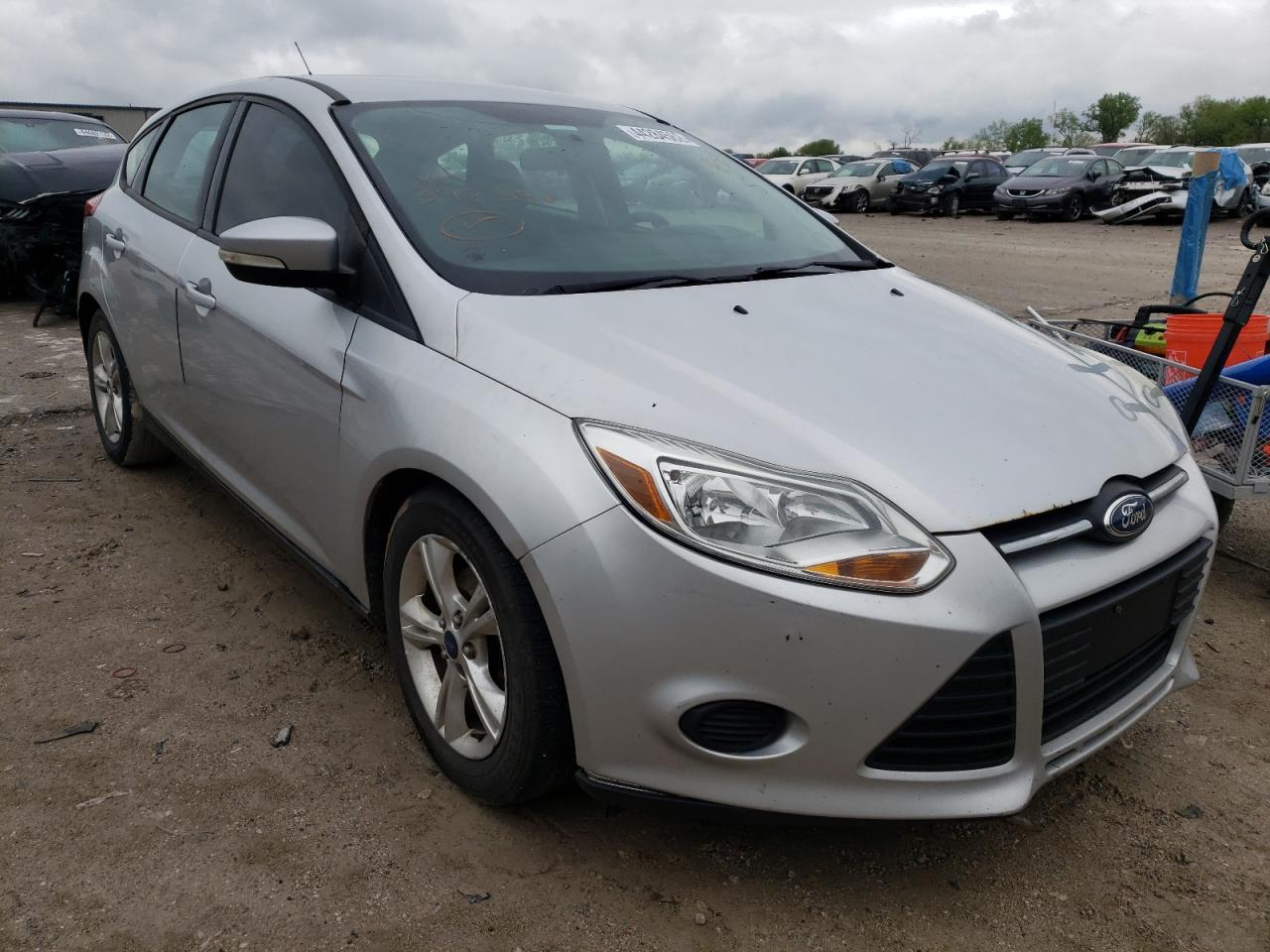 FORD FOCUS SE 2014 with VIN 1FADP3K25EL392336 - Photo from auction