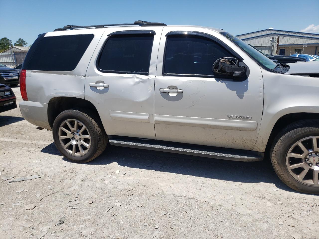 Photo 9 from auction – 2007 GMC YUKON with VIN 1GKFK13027R170201