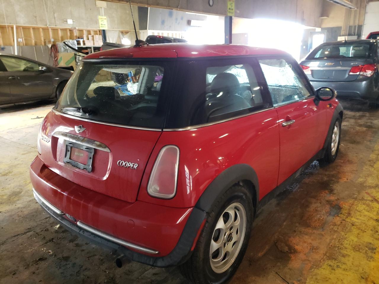 Photo 4 from auction – 2005 MINI COOPER with VIN WMWRC33405TC57714