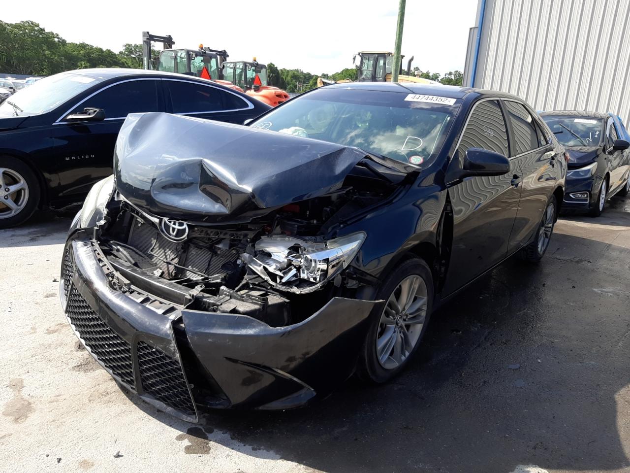 Photo 2 from auction – 2015 TOYOTA CAMRY LE with VIN 4T1BF1FK8FU105405
