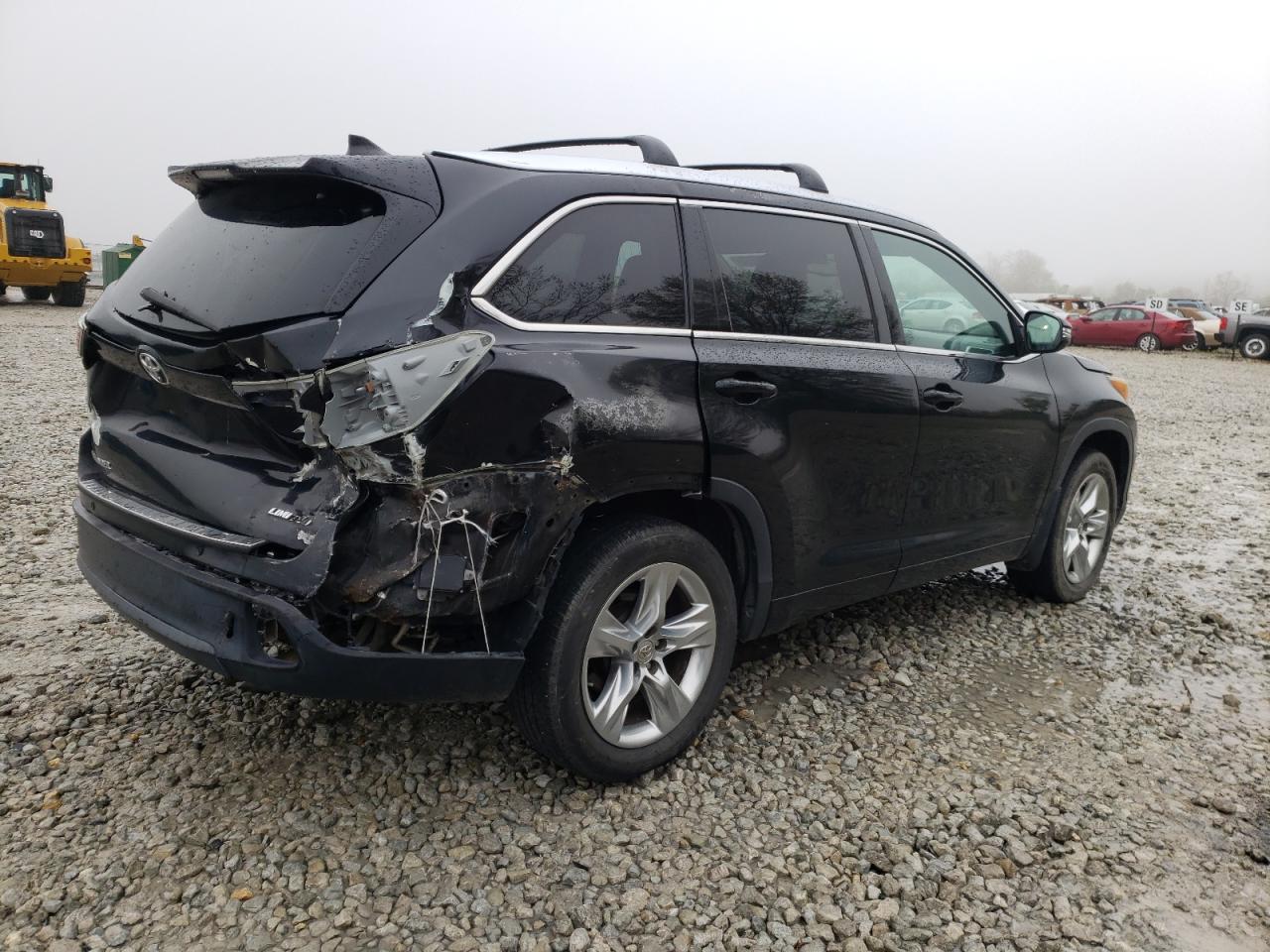 Photo 4 from auction – 2015 TOYOTA HIGHLANDER with VIN 5TDYKRFH9FS040095
