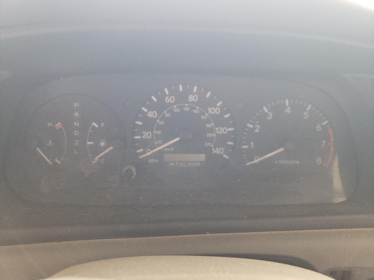 Photo 8 from auction – 2000 TOYOTA CAMRY LE with VIN 4T1BF28K0YU094941