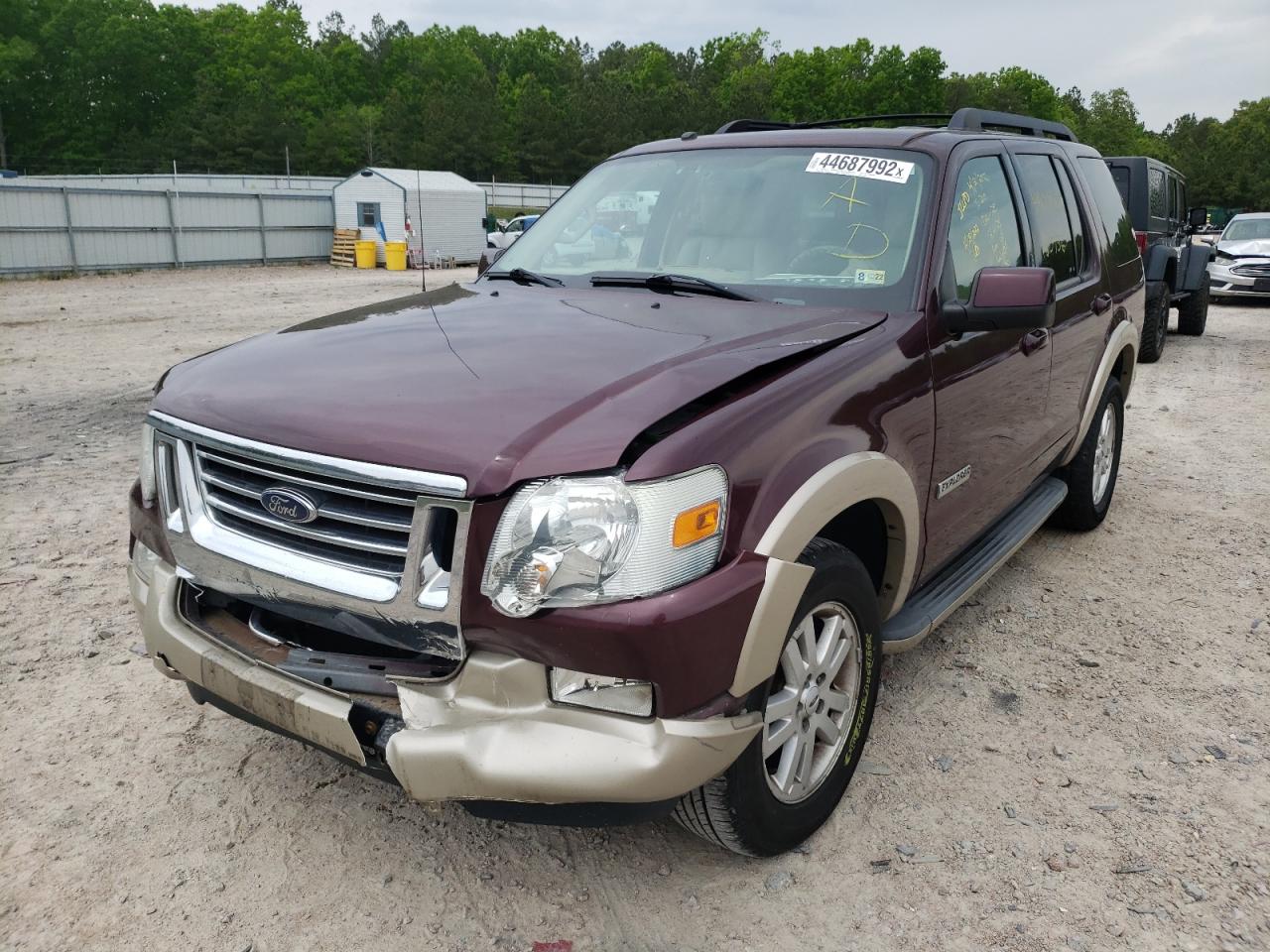 Photo 2 from auction – 2008 FORD EXPLORER E with VIN 1FMEU74E98UA79516