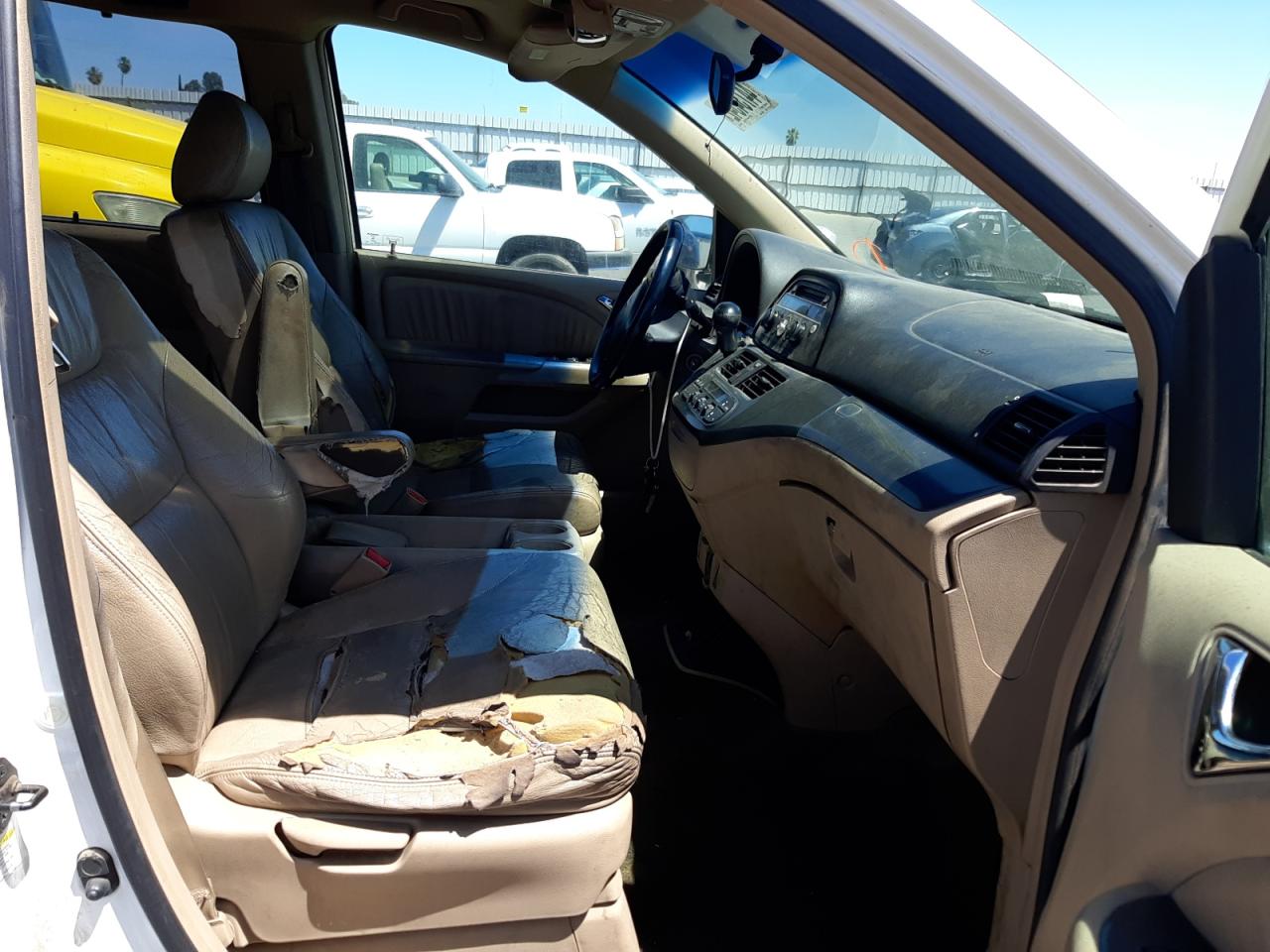 Photo 5 from auction – 2006 HONDA ODYSSEY EX with VIN 5FNRL38646B406639
