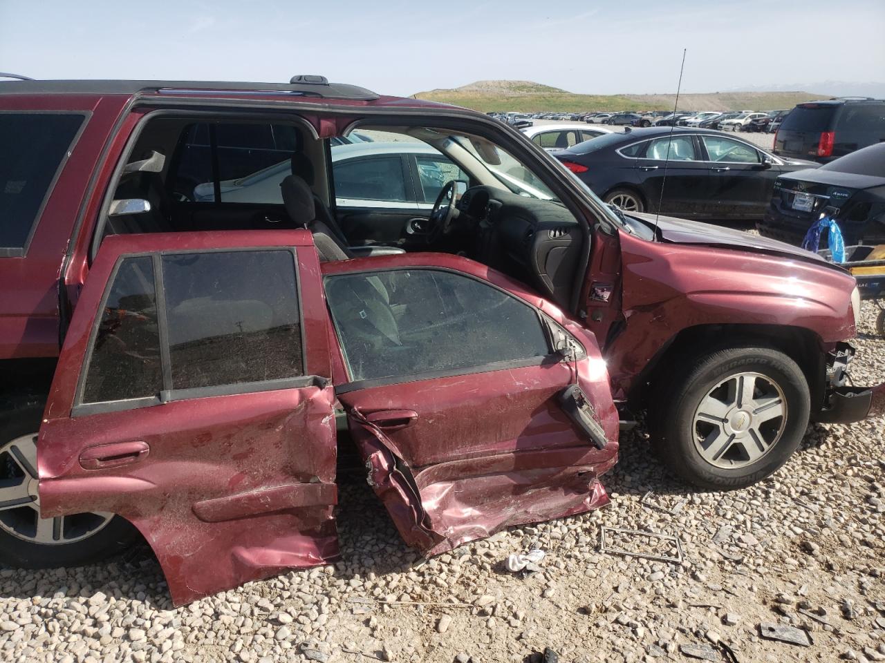Photo 9 from auction – 2005 CHEVROLET TRAILBLAZE with VIN 1GNDT13S052154836