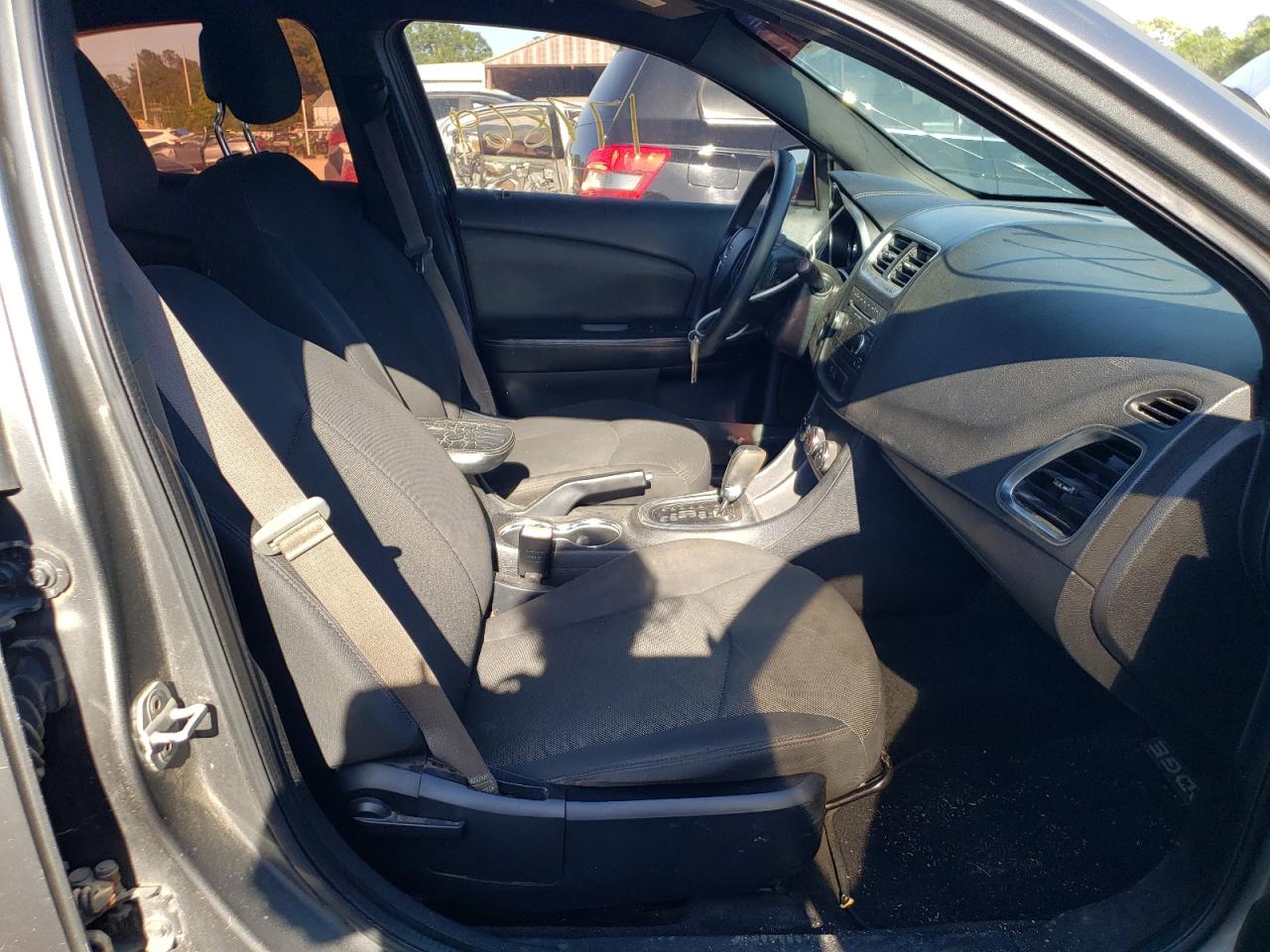 Photo 5 from auction – 2012 DODGE AVENGER SE with VIN 1C3CDZAB9CN128187