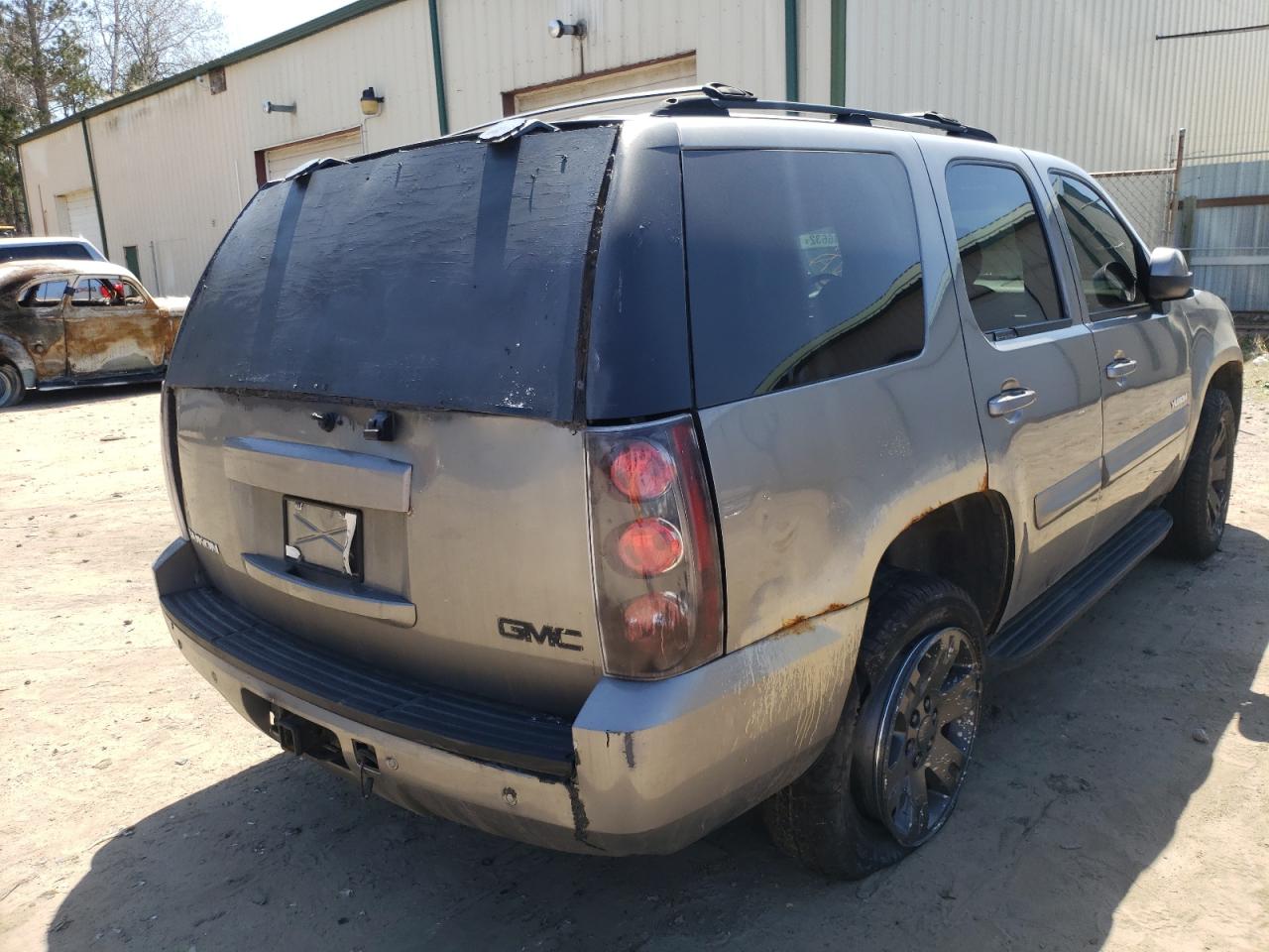Photo 4 from auction – 2007 GMC YUKON with VIN 1GKFK130X7R313301
