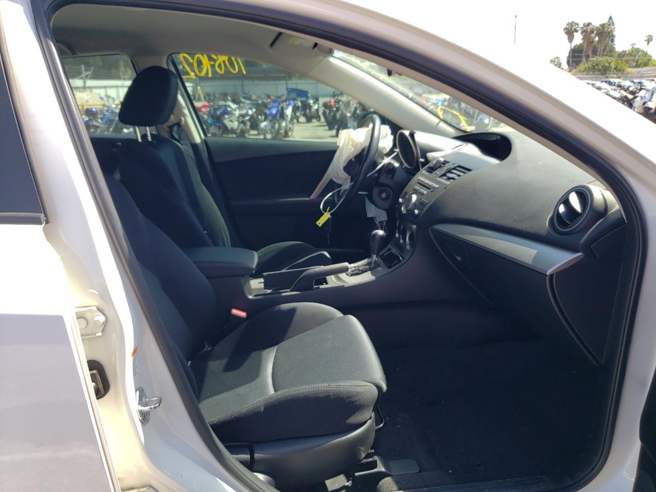 Фото 5 с аукциона – 2011 MAZDA 3 S с VIN JM1BL1K62B1481874