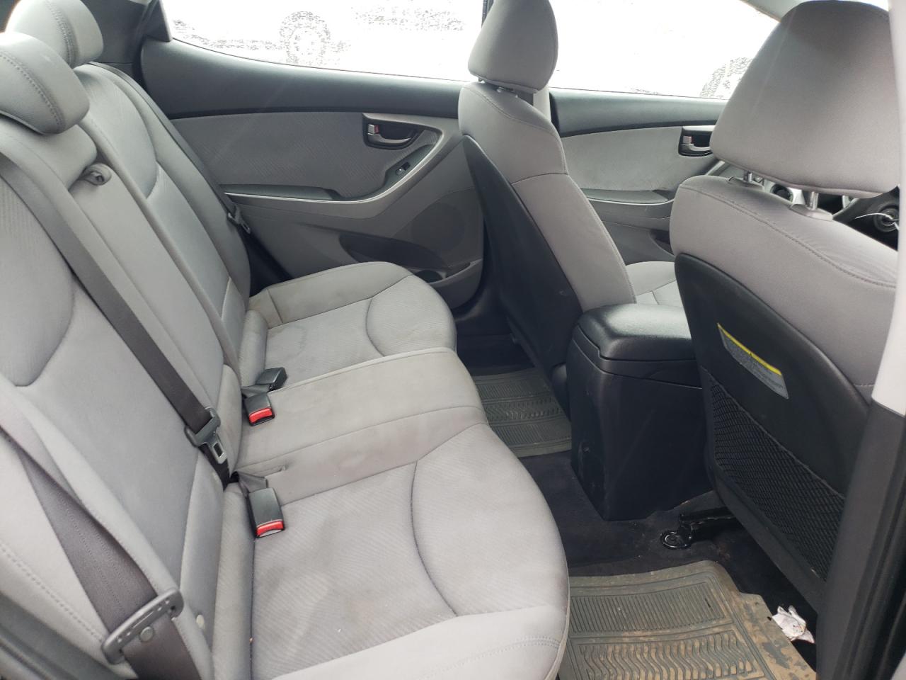 Photo 6 from auction – 2011 HYUNDAI ELANTRA GL with VIN KMHDH4AE1BU121476