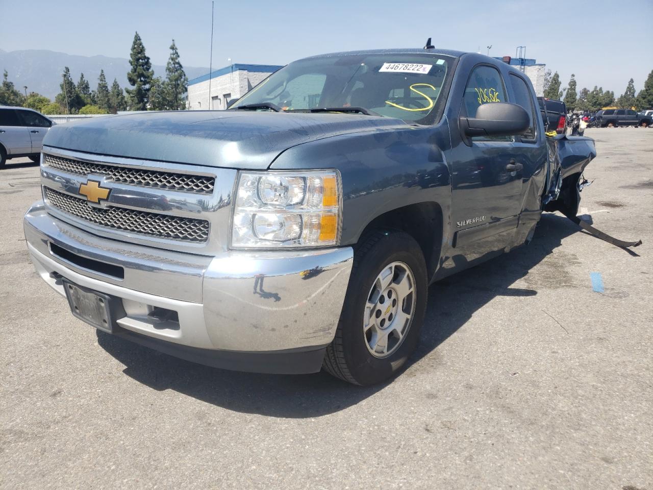 Photo 2 from auction – 2013 CHEVROLET SILVERADO with VIN 1GCRCSE07DZ162406
