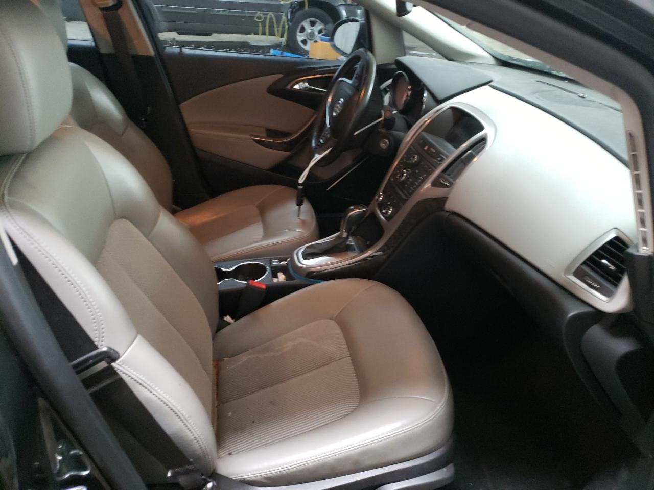 Photo 5 from auction – 2015 BUICK VERANO with VIN 1G4PP5SK8F4170707