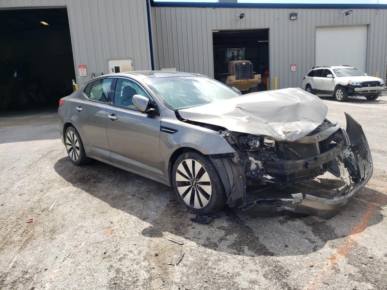 KIA OPTIMA SX 2012 with VIN 5XXGR4A66CG017922 - Photo from auction