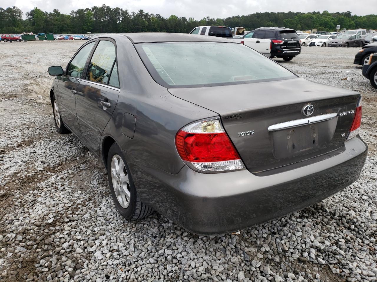 Photo 3 from auction – 2005 TOYOTA CAMRY LE with VIN JTDBF30K550165253