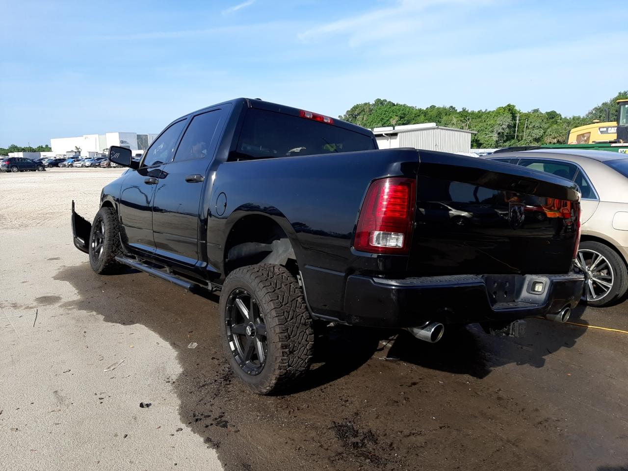 Photo 3 from auction – 2015 RAM 1500 ST with VIN 1C6RR6KT3FS542091