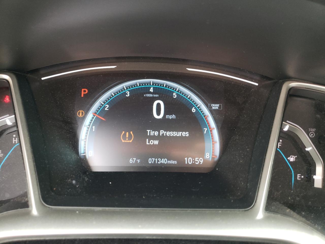 Photo 8 from auction – 2017 HONDA CIVIC EXL with VIN 2HGFC1F72HH656219