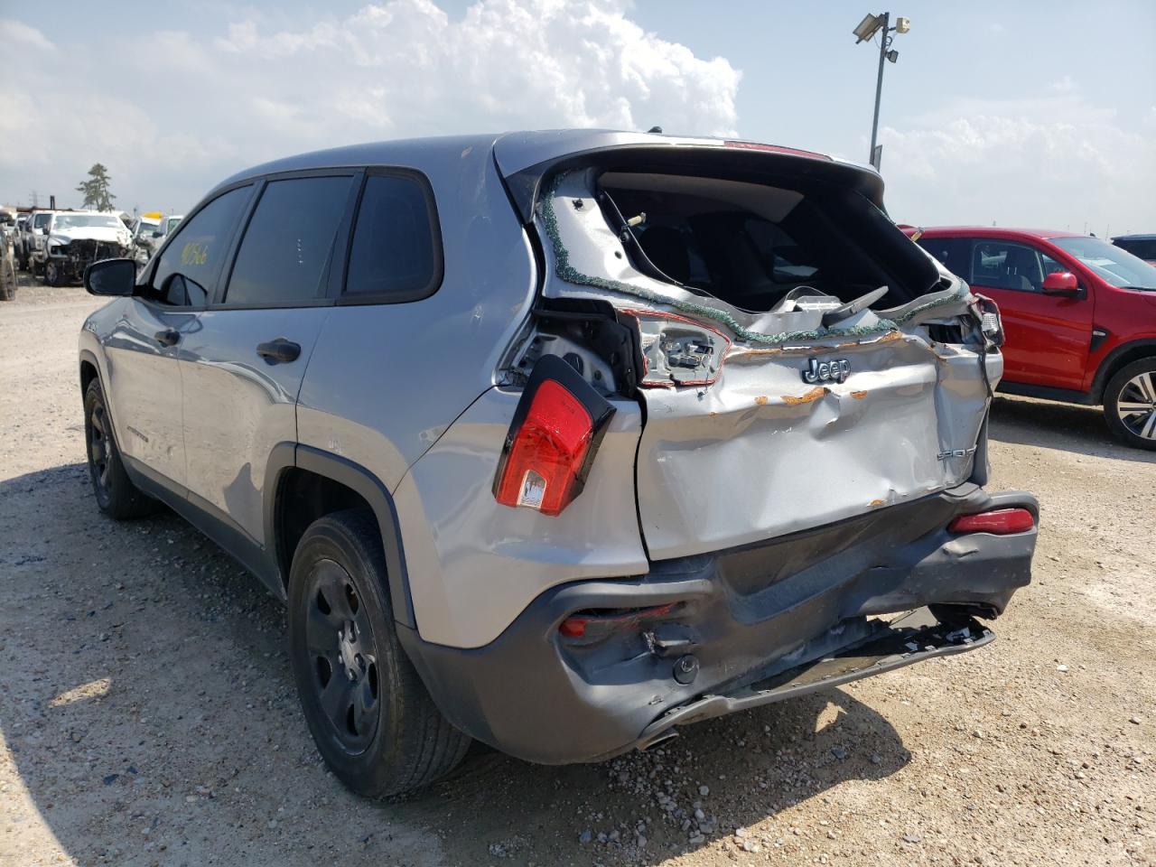 Photo 3 from auction – 2015 JEEP CHEROKEE S with VIN 1C4PJLAB9FW579136
