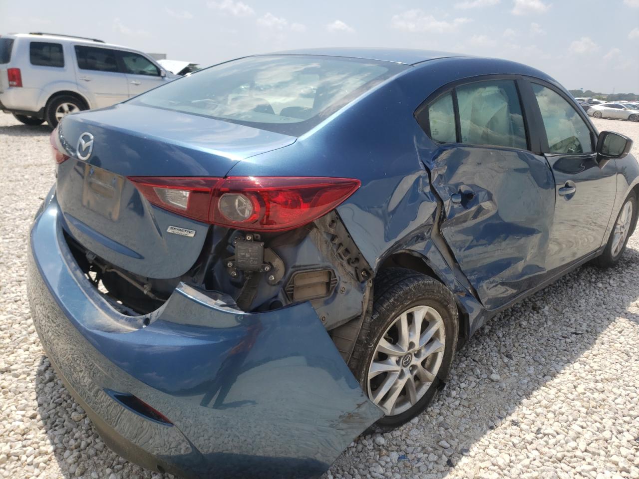 Photo 9 from auction – 2017 MAZDA 3 SPORT with VIN 3MZBN1U7XHM138481