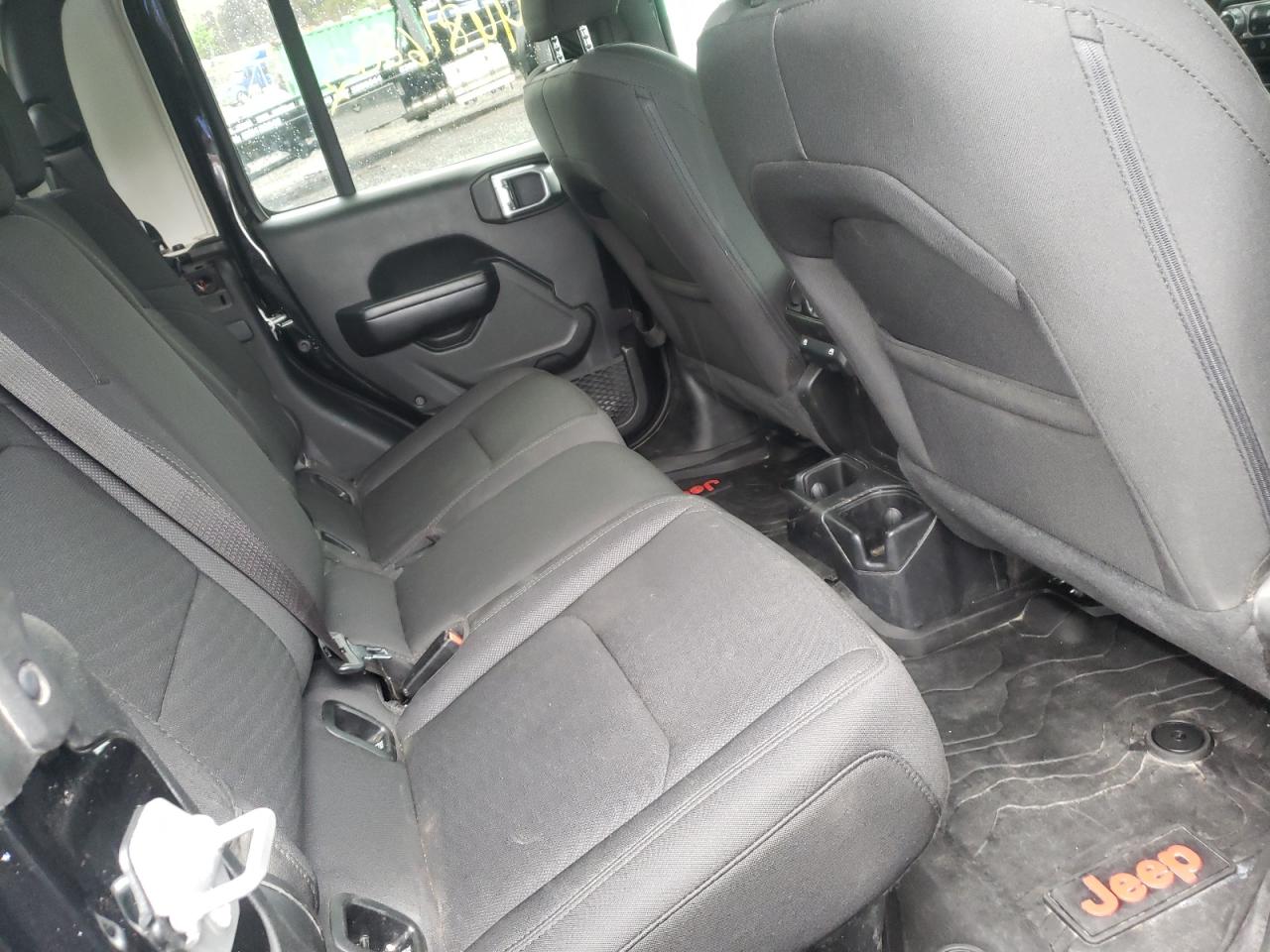 Photo 6 from auction – 2020 JEEP GLADIATOR with VIN 1C6HJTAG2LL139778