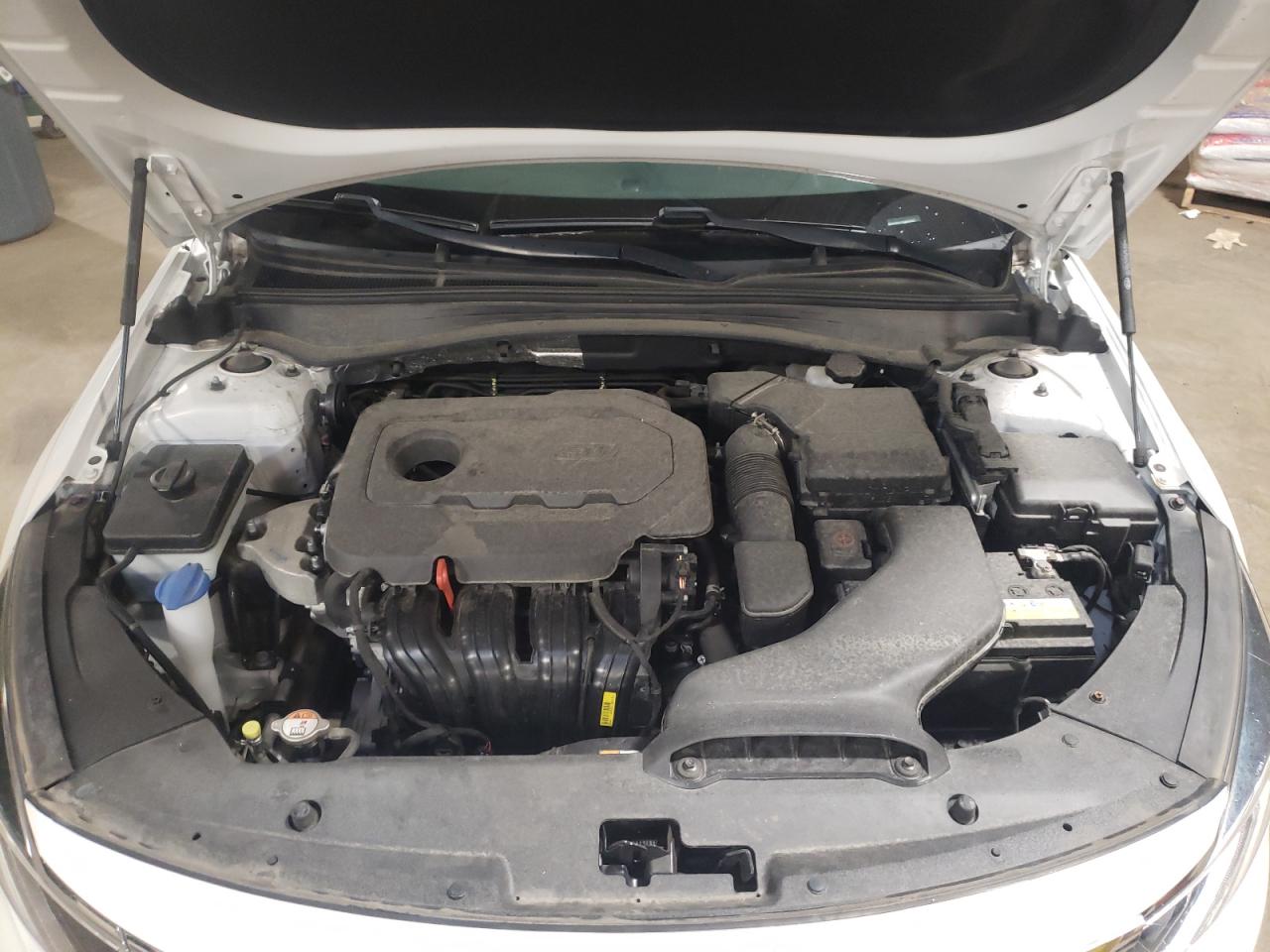 Photo 7 from auction – 2016 KIA OPTIMA EX with VIN 5XXGU4L33GG090351