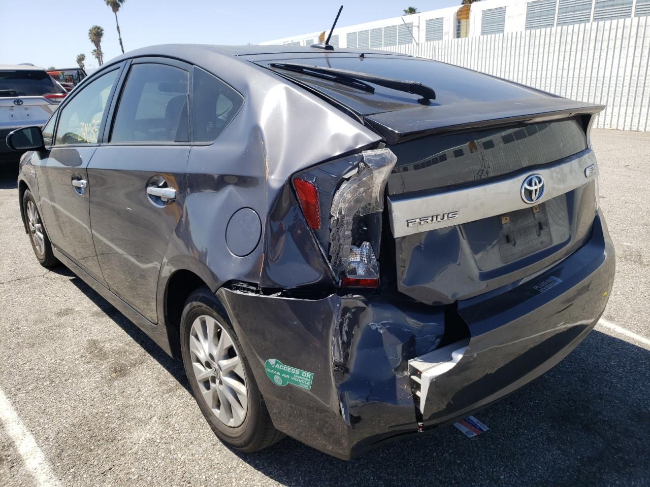 Photo 3 from auction – 2014 TOYOTA PRIUS PLUG with VIN JTDKN3DP5E3052426