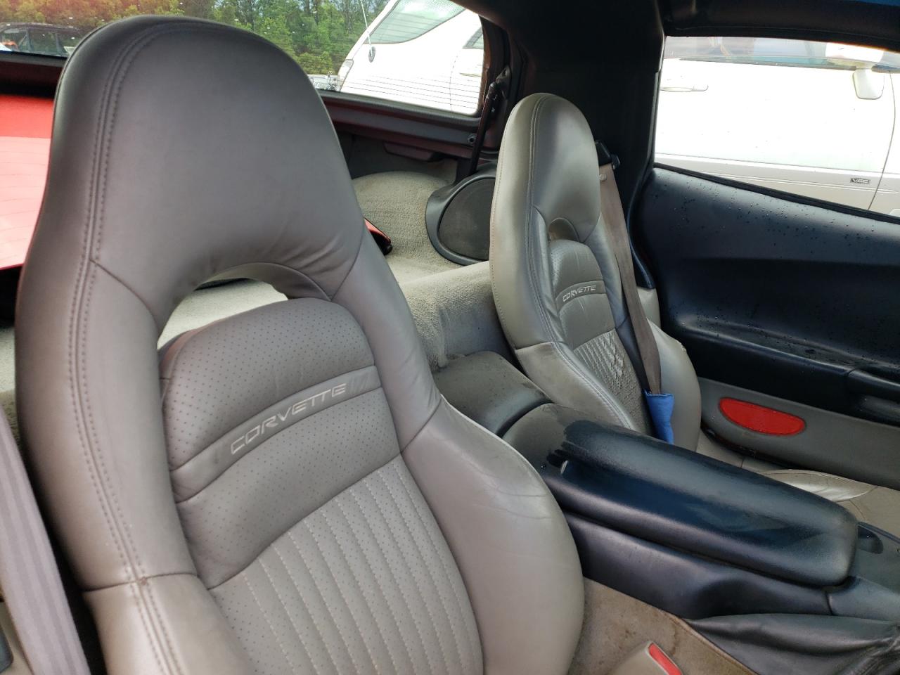 Photo 6 from auction – 1998 CHEVROLET CORVETTE with VIN 1G1YY22G3W5120106