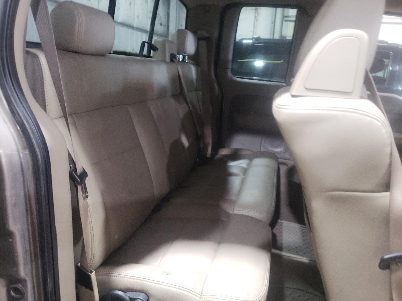 Photo 6 from auction – 2004 FORD F150 with VIN 1FTPX12564NA37362