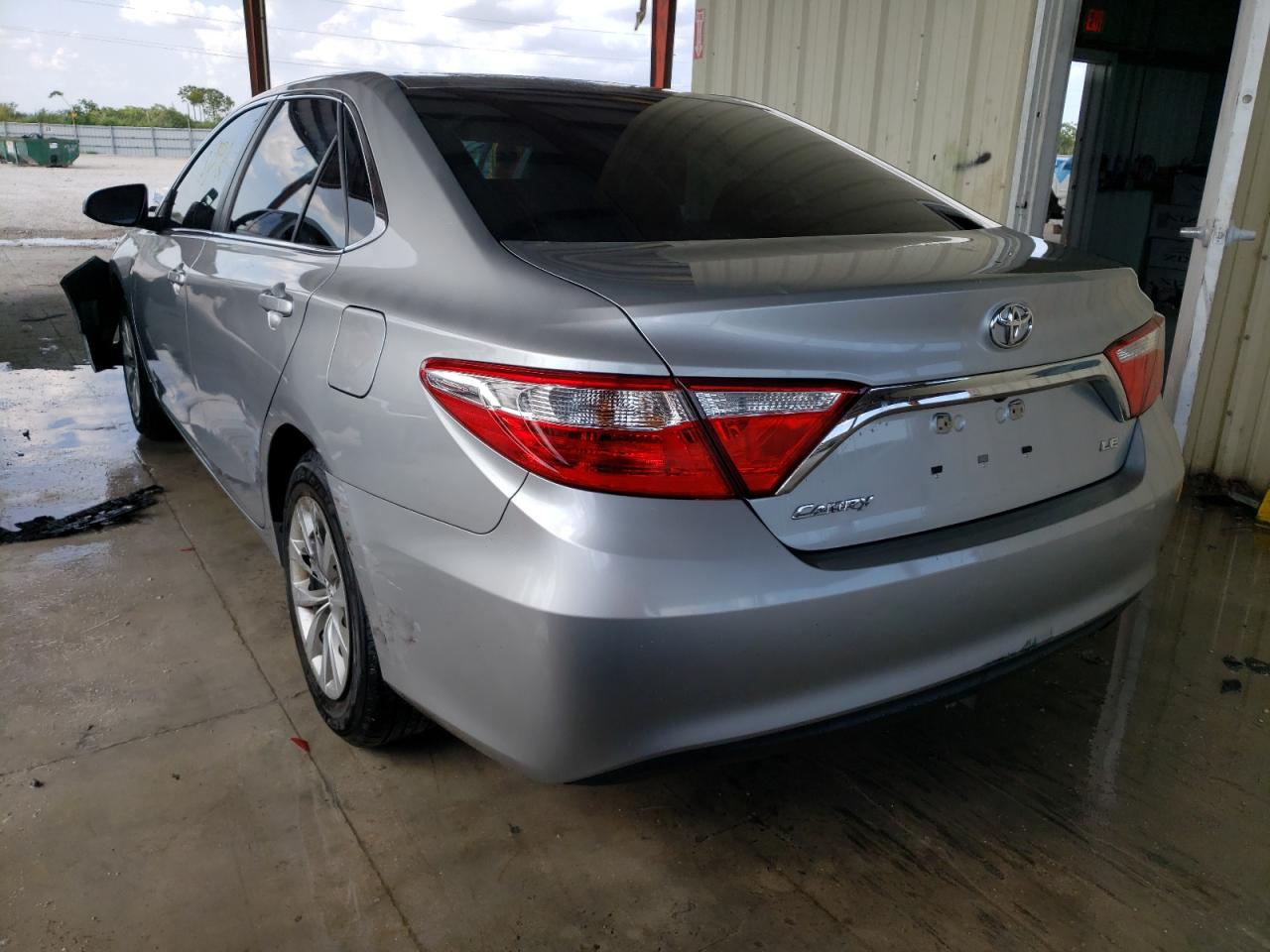 Photo 3 from auction – 2017 TOYOTA CAMRY LE with VIN 4T1BF1FKXHU315345