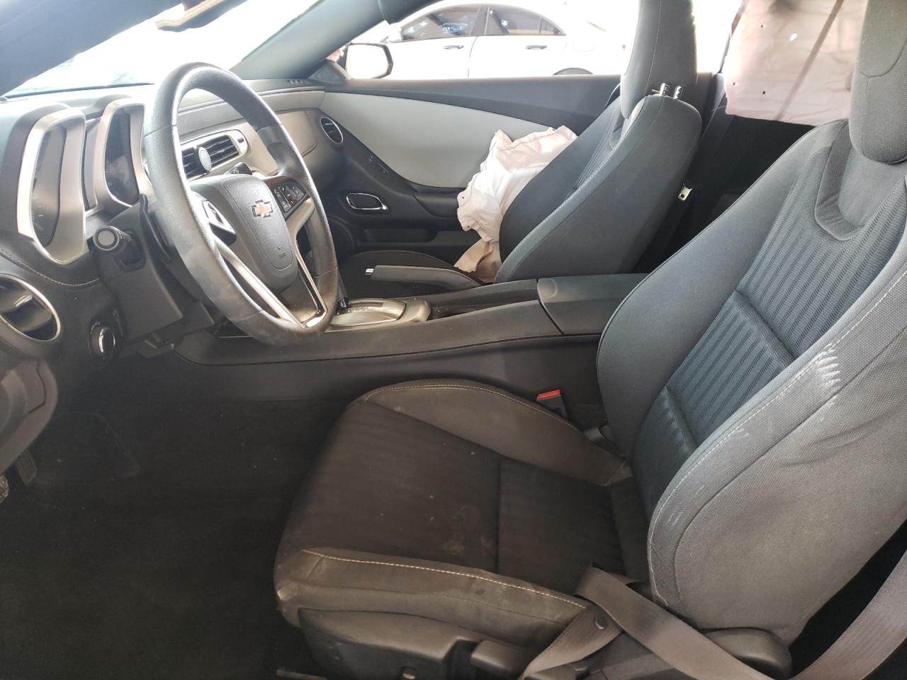 Photo 18 from auction – 2015 CHEVROLET CAMARO LS with VIN 2G1FB1E30F9138237