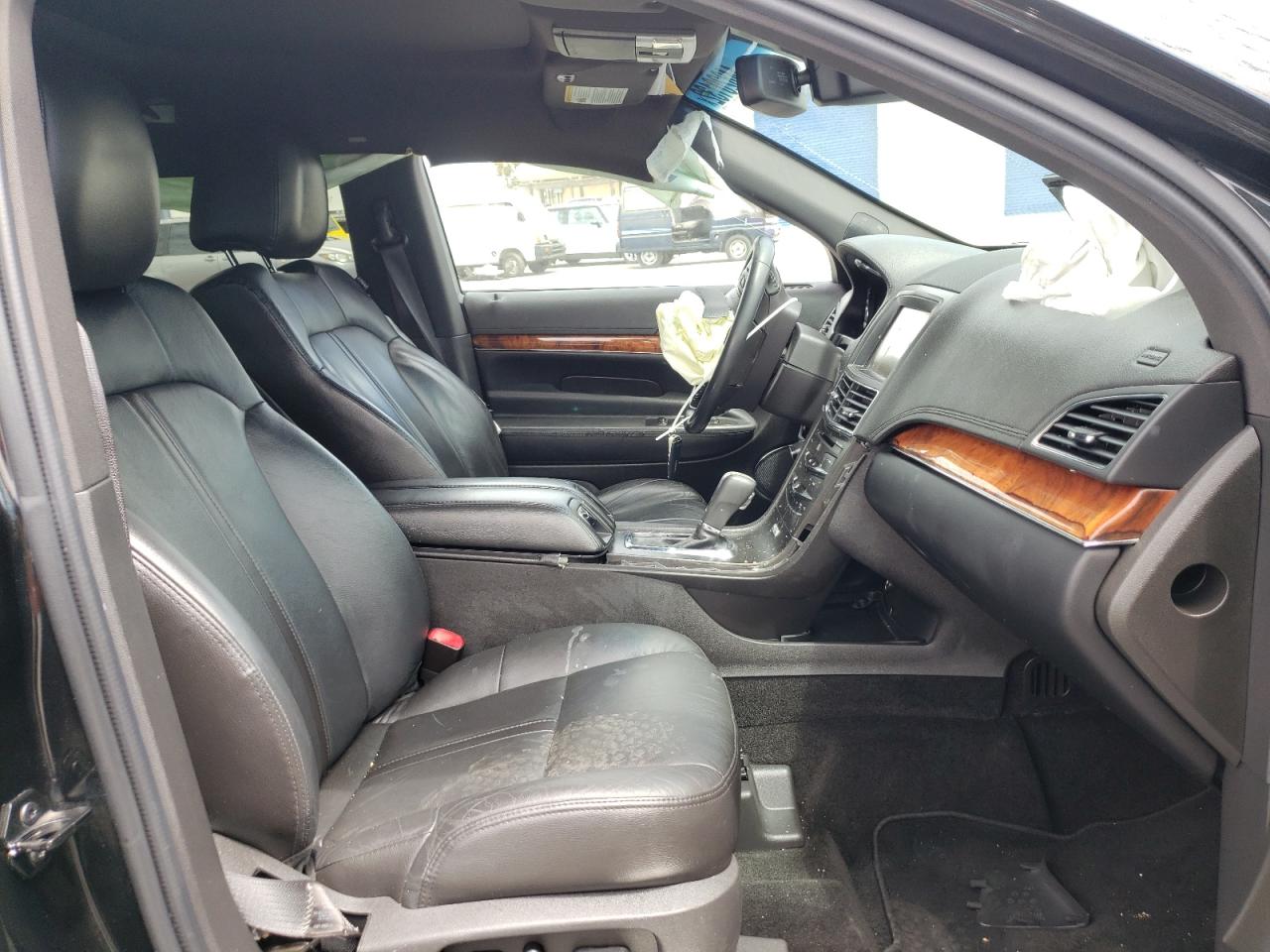Photo 5 from auction – 2014 LINCOLN MKT with VIN 2LMHJ5NK3EBL52826