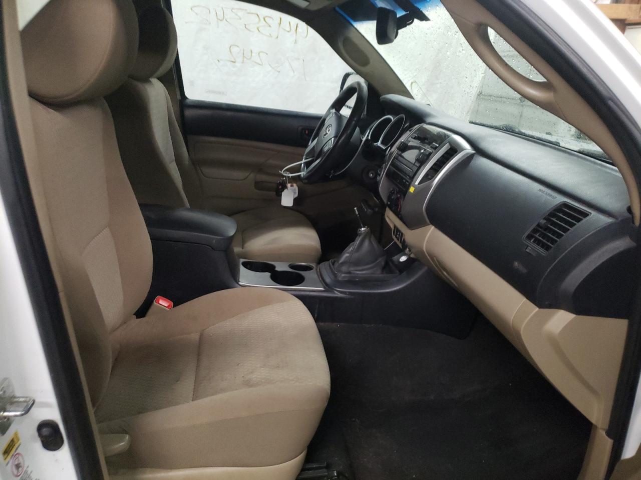 Photo 5 from auction – 2012 TOYOTA TACOMA DOU with VIN 5TFLU4EN5CX035982