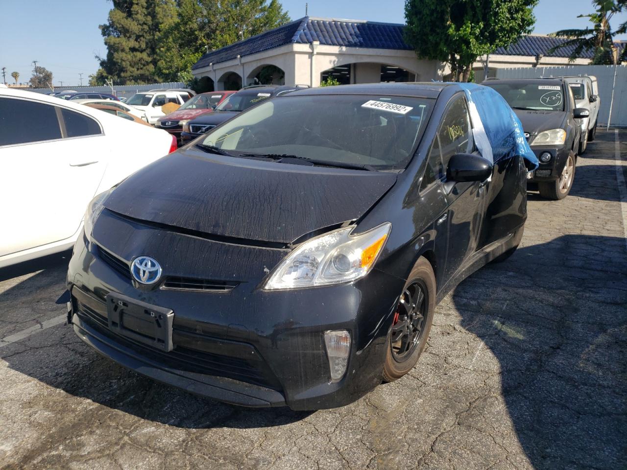 Photo 2 from auction – 2014 TOYOTA PRIUS with VIN JTDKN3DU1E0380238