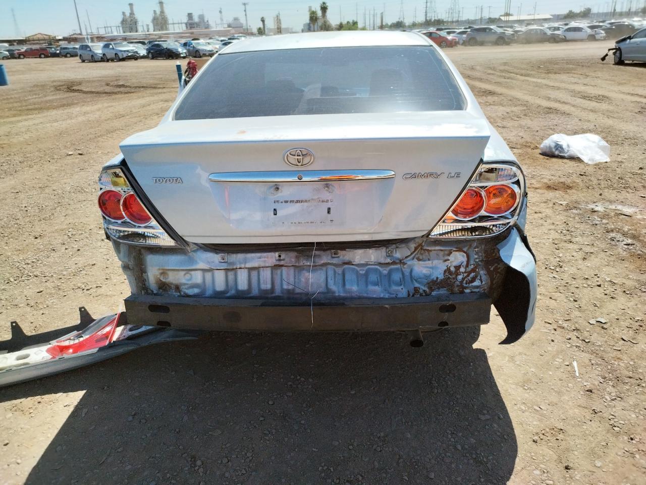 Photo 9 from auction – 2005 TOYOTA CAMRY LE with VIN 4T1BE32K05U583398