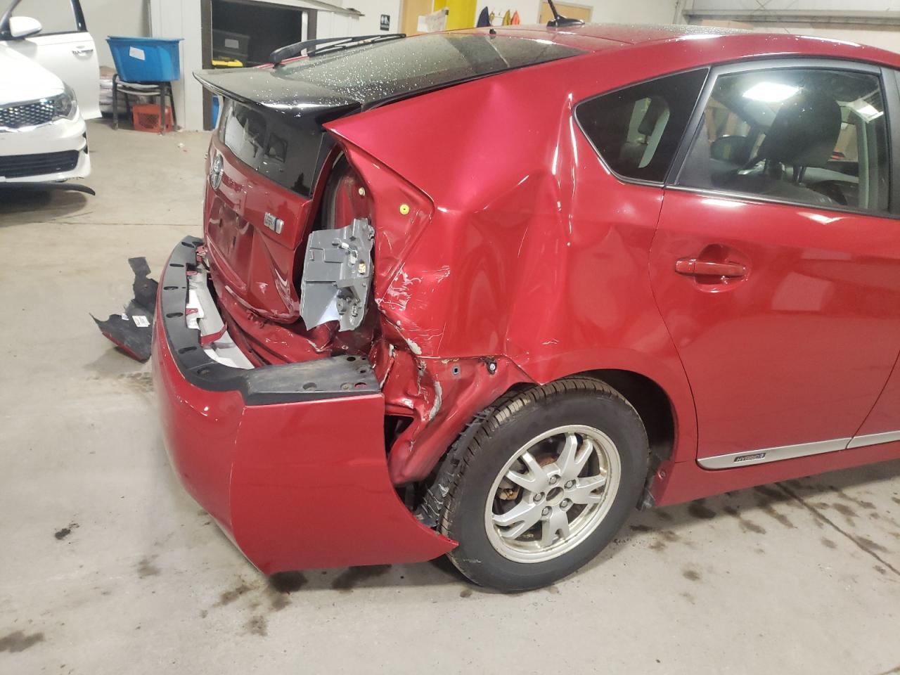 Photo 9 from auction – 2011 TOYOTA PRIUS with VIN JTDKN3DU6B0279336
