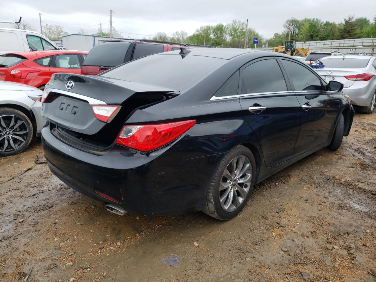 Photo 4 from auction – 2012 HYUNDAI SONATA SE with VIN 5NPEC4AC1CH402100