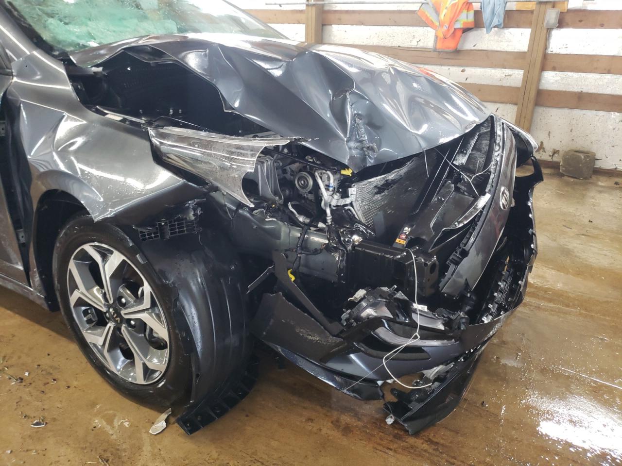 Photo 9 from auction – 2021 KIA FORTE FE with VIN 3KPF24AD1ME277069