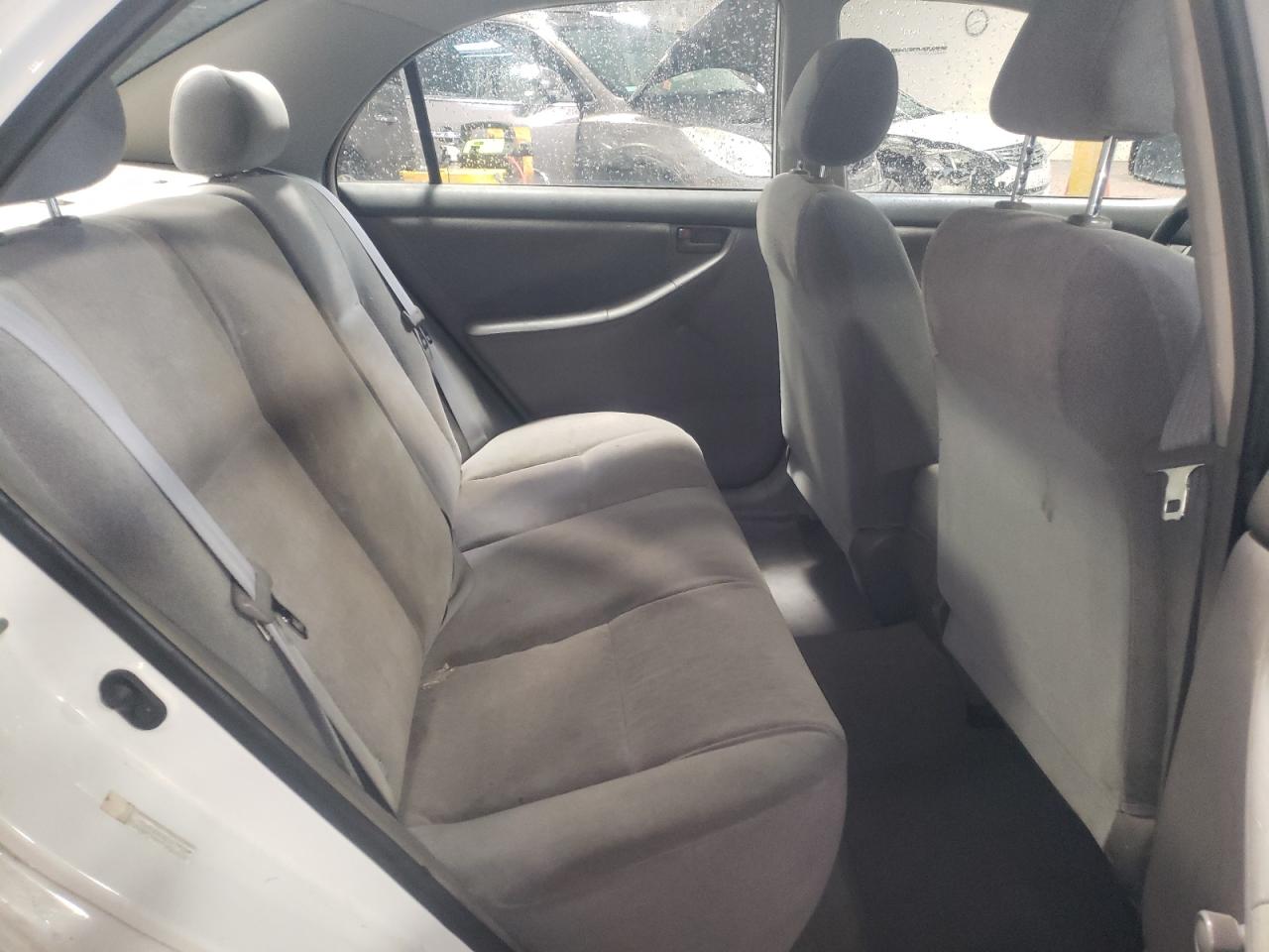 Photo 6 from auction – 2004 TOYOTA COROLLA CE with VIN JTDBR32EX42035759