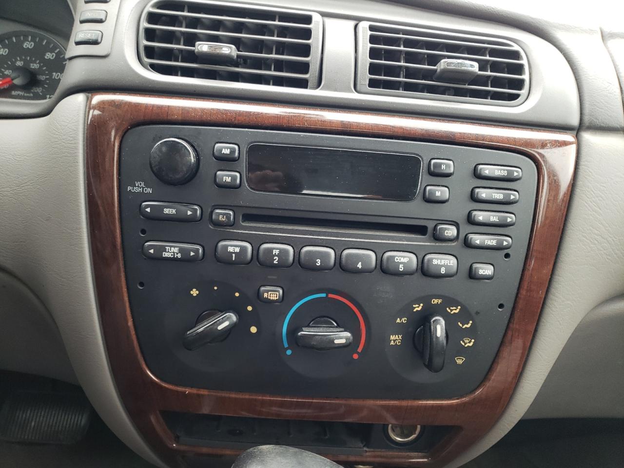 Photo 9 from auction – 2006 FORD TAURUS SEL with VIN 1FAFP56U86A192712
