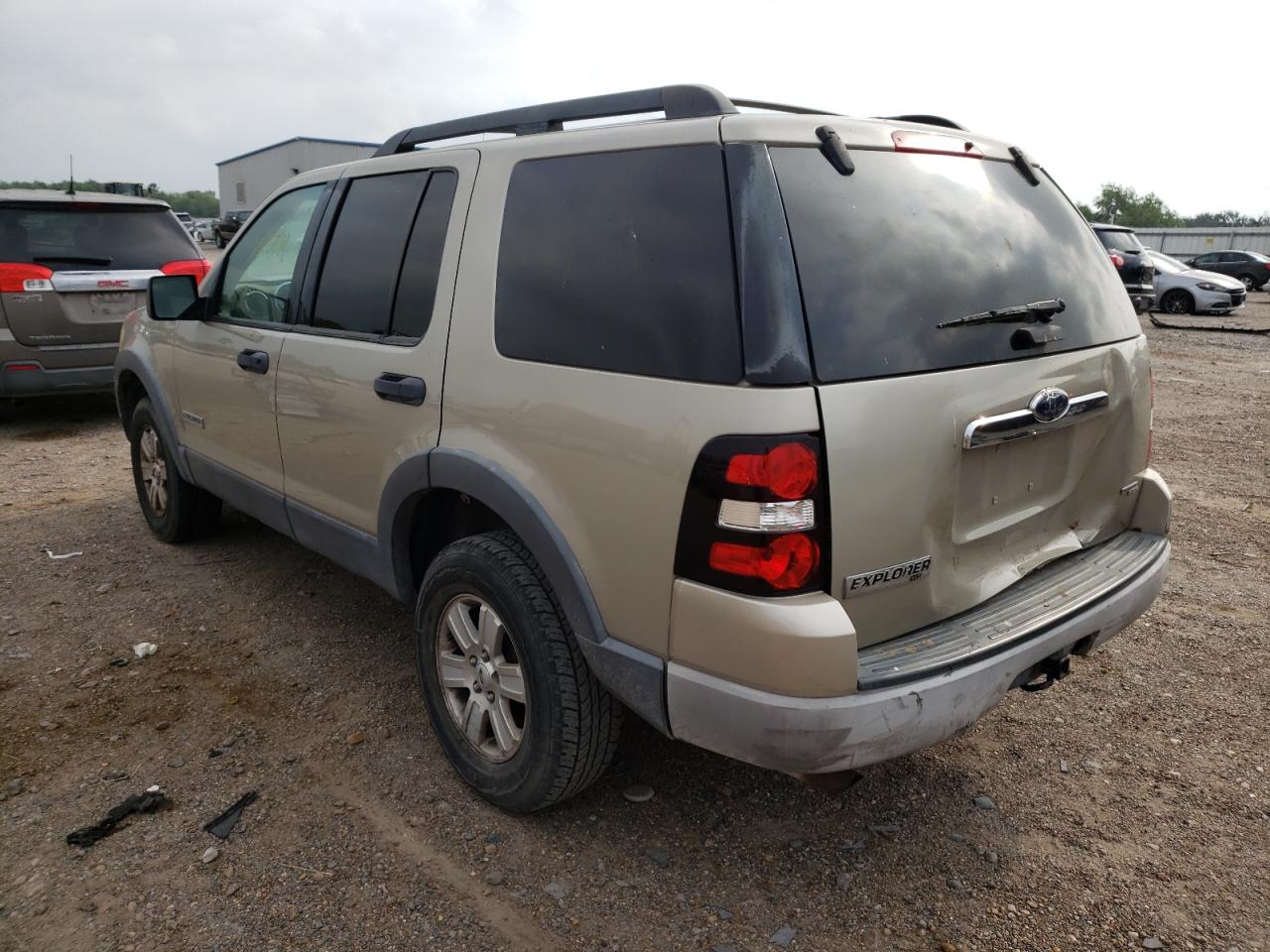 Photo 15 from auction – 2006 FORD EXPLORER X with VIN 1FMEU63E76ZA07242