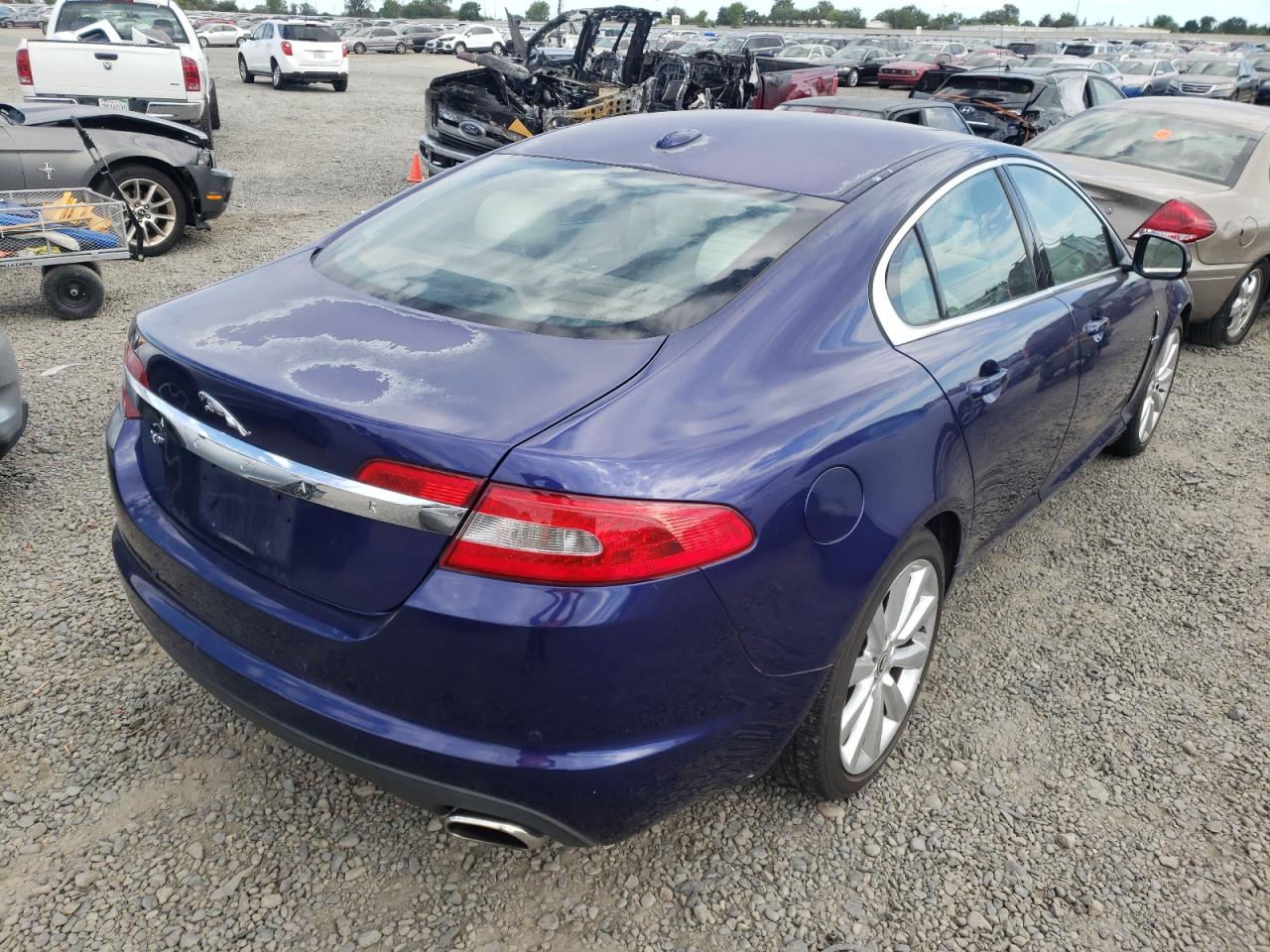 Photo 4 from auction – 2011 JAGUAR XF PREMIUM with VIN SAJWA0GB2BLS08270
