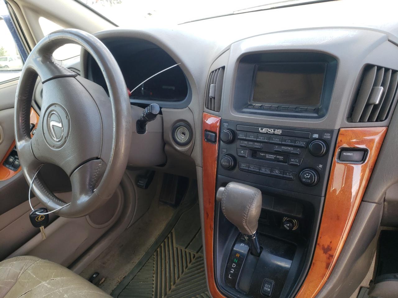 Photo 9 from auction – 2001 LEXUS RX 300 with VIN JTJGF10U910088891